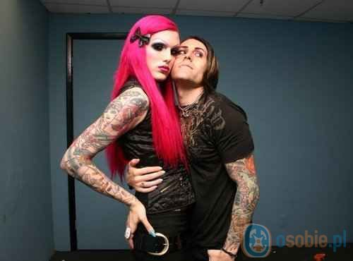 Davey_Havok_and_Jeffree_Star--large-msg-115565991915[1].jpg