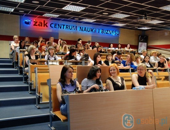 Centrum Nauki i Biznesu ŻAK Aula.jpg